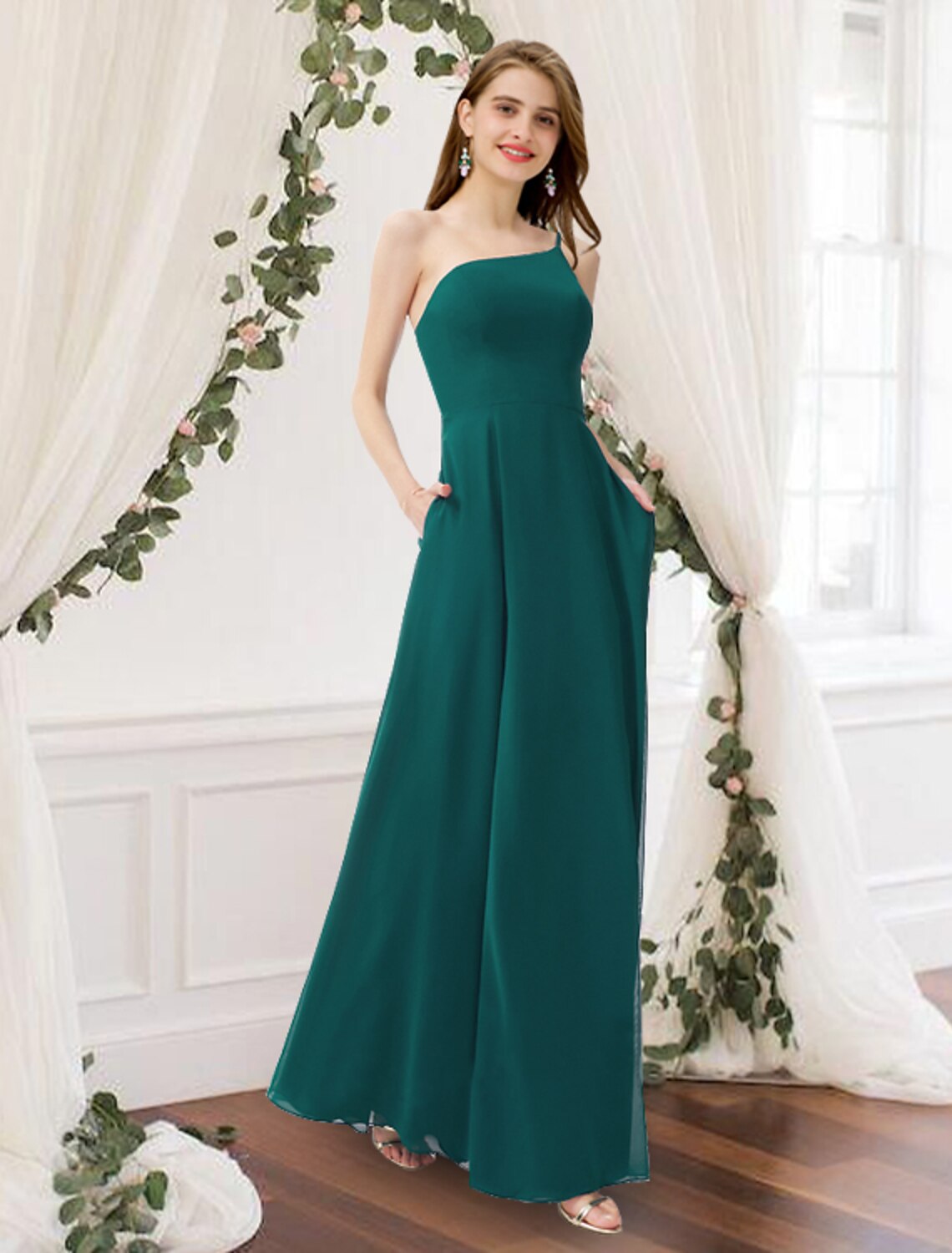 Abito da damigella d'onore a trapezio, monospalla, senza maniche, elegante, lungo fino al pavimento, in chiffon con pieghe